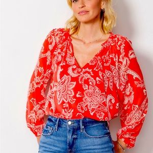 NWOT - Evereve Hayden Chiffon Gathered Blouse - size Medium